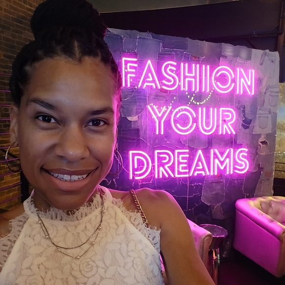 PrettyThriftyL is LIVE!!- Like Flyer For Notification - Picture 3 of 11